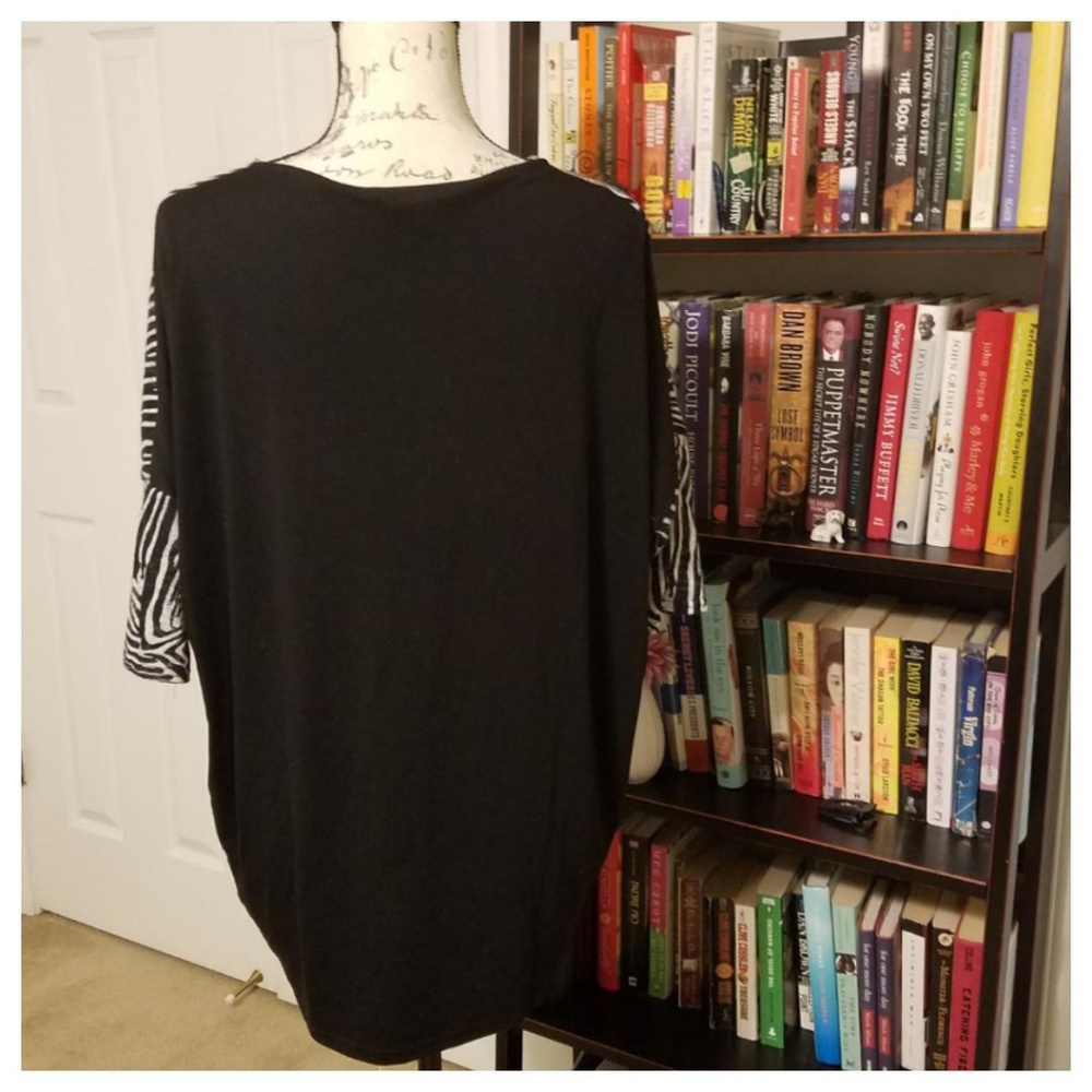 Zebra Print Top - Picture 2 of 2